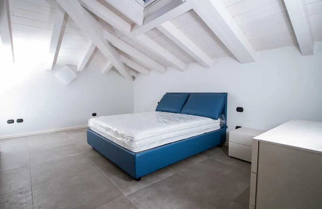 Lake Como Apartments-1